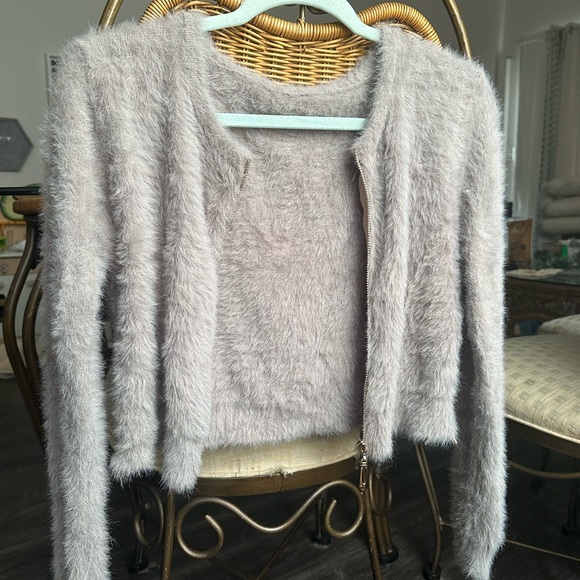 Cropped Soft & Fuzzy Cardigan - Picture 3 of 3